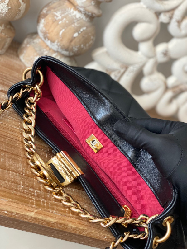 CL HOBO HANDBAG