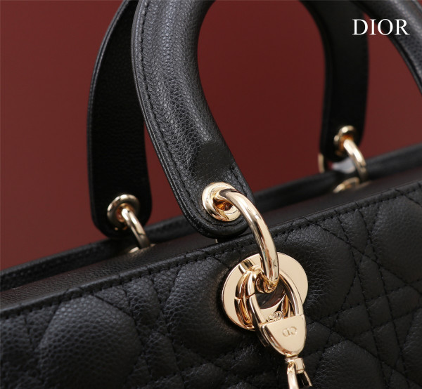 large lady D*or bag