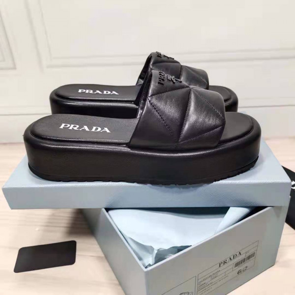 Pra*a nappa leather slides