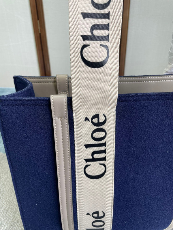 CHLOÉ MEDIUM WOODY TOTE BAG