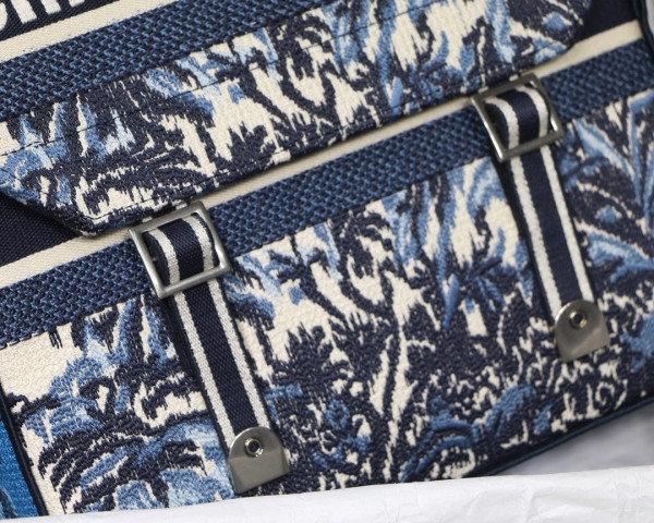 D*orcamp bag