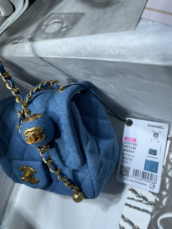 CL MINI FLAP BAG