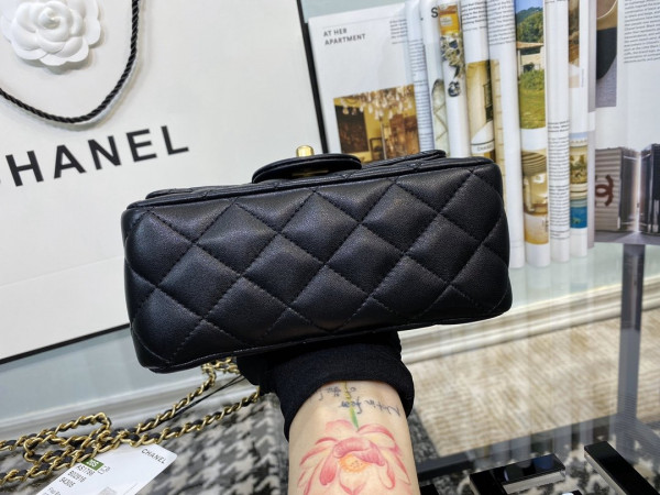 CL MINI FLAP BAG