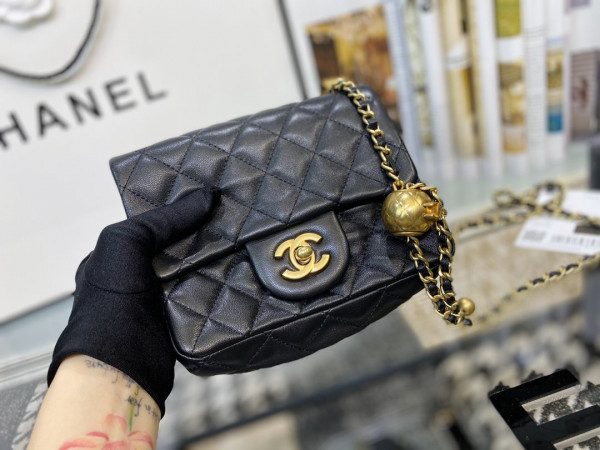 CL MINI FLAP BAG