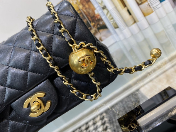 CL FLAP BAG