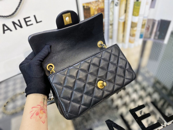 CL FLAP BAG