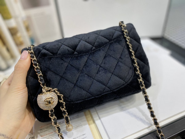 CL FLAP BAG