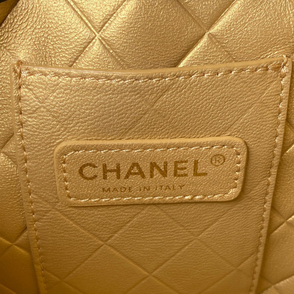 CL SMALL BUCKET BAG