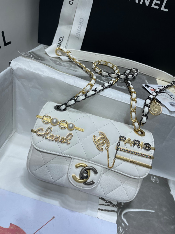 CL MINI FLAP BAG