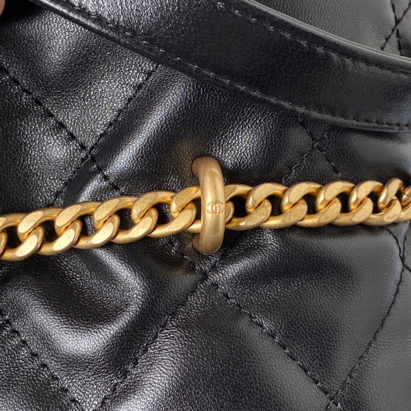 CL BUCKET BAG