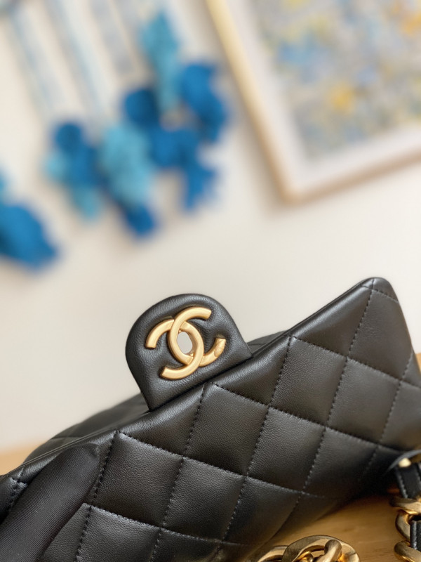 CL SMALL FLAP BAG