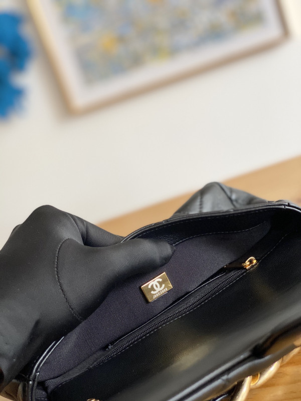 CL SMALL FLAP BAG