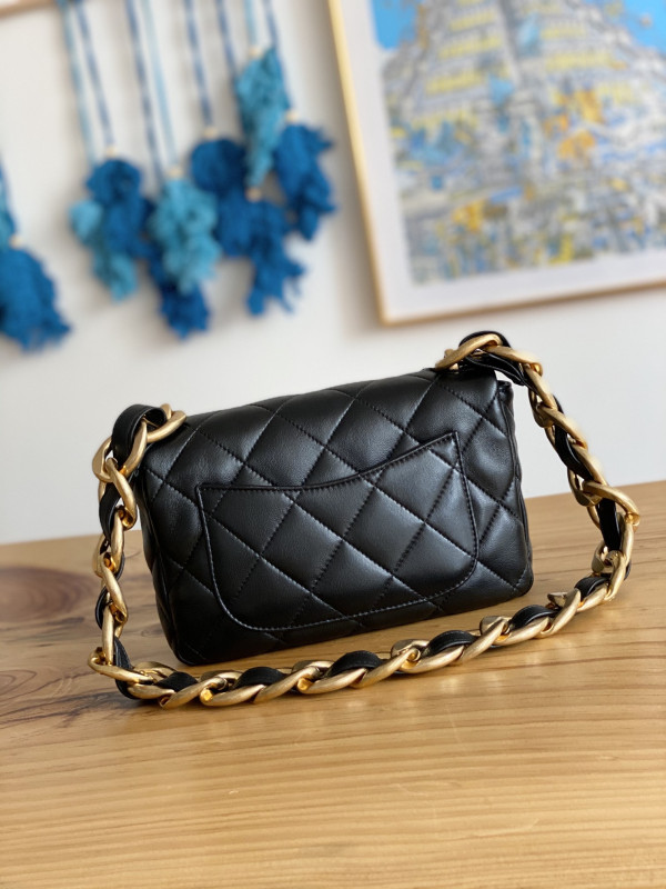 CL SMALL FLAP BAG