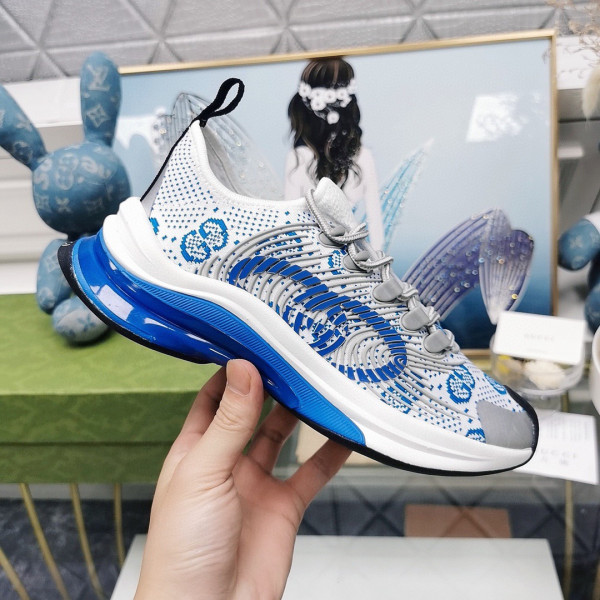 G*u*i run sneaker