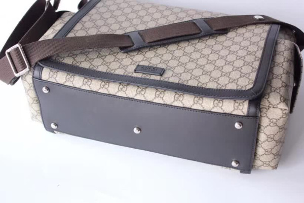 g*u*i gg S*p*e diaper bag