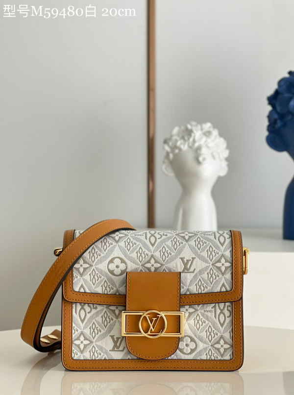 l**is V*t*n dauphine mini