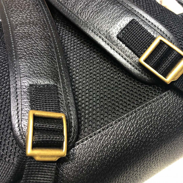 G*u*i backpack