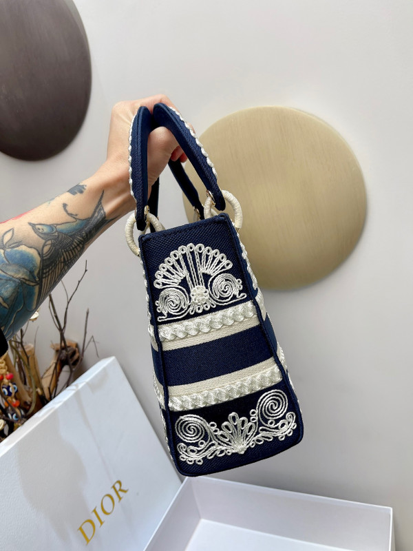D*or medium lady d-lite bag