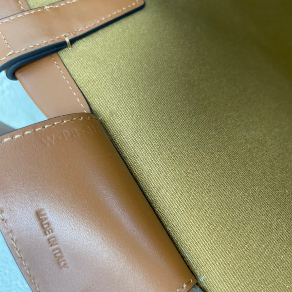 Ce**e medium couffin bag