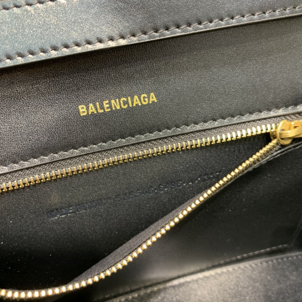 Ba*len*cia*ga hourglass chain bag