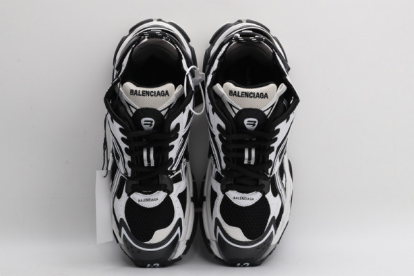 Ba*len*cia*ga runner sneaker