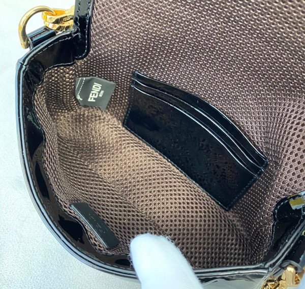 F**di baguette mini