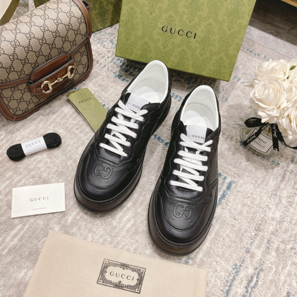 G*u*i gg embossed sneaker