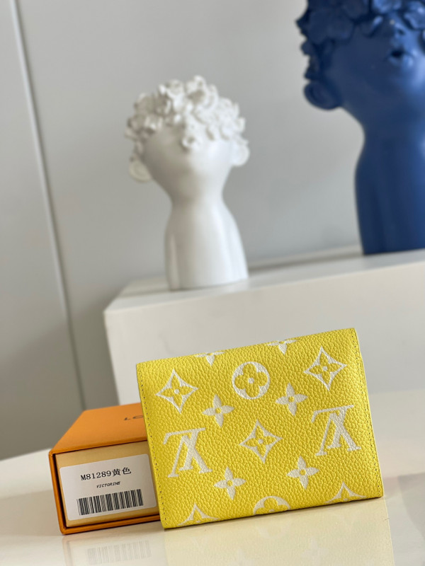 l**is V*t*n victorine wallet
