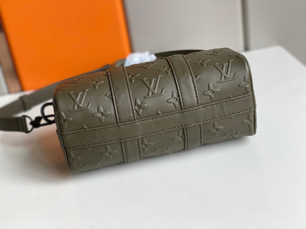 l**is V*t*n keepall xs