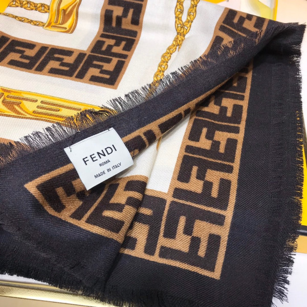F**di scarf