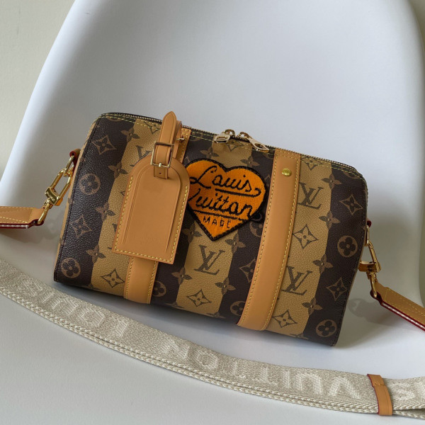 l**is V*t*n city keepall