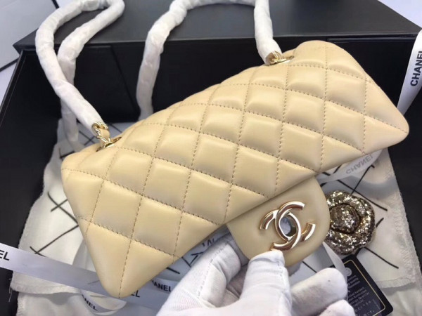 CL Flap Bag Lambskin 20CM
