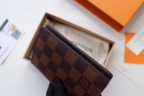 l**is V*t*n pocket organizer