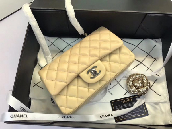 CL Flap Bag Lambskin 20CM