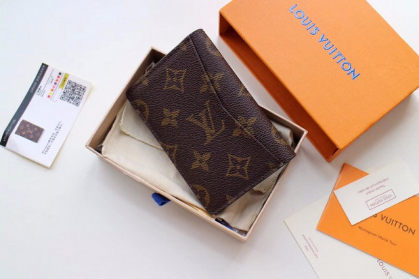 l**is V*t*n pocket organizer