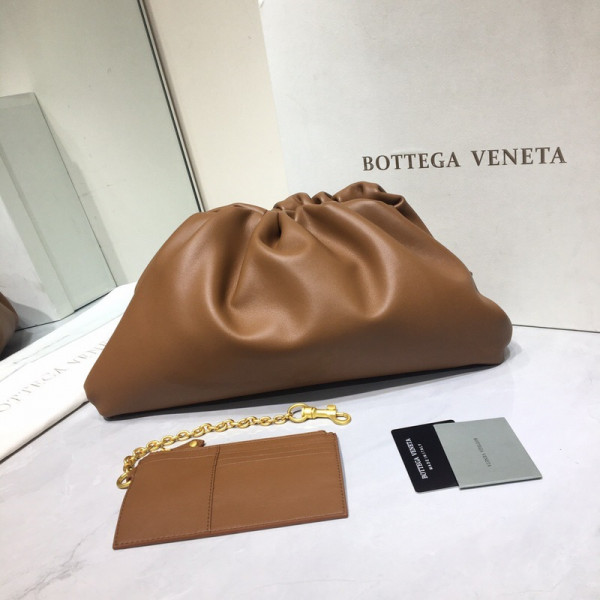 Bo*te*ga ve*ne*ta the pouch