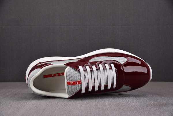 Pra*a sneaker