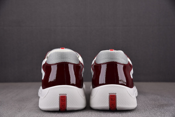 Pra*a sneaker