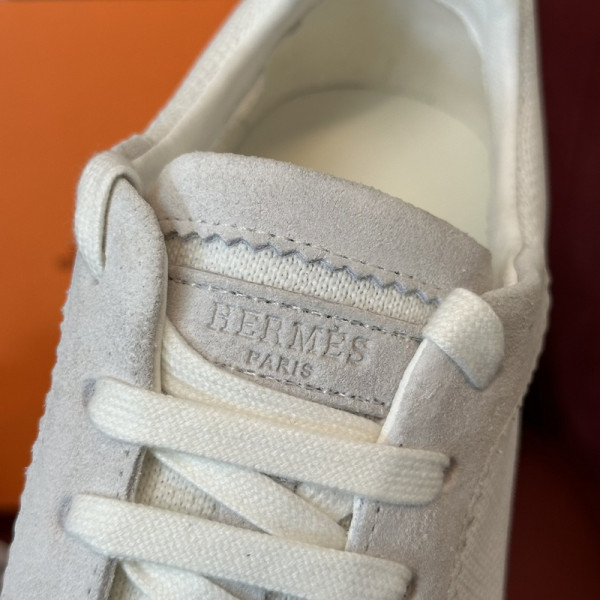 H**mes sneaker