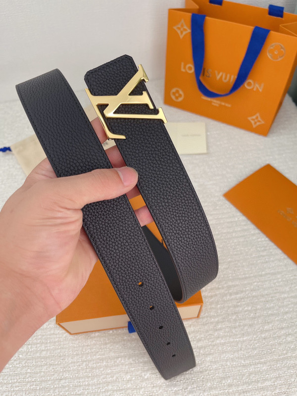 l**is V*t*n belt