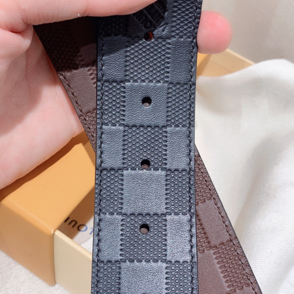 l**is V*t*n belt