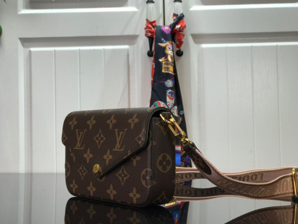 l**is V*t*n felicie strap & go
