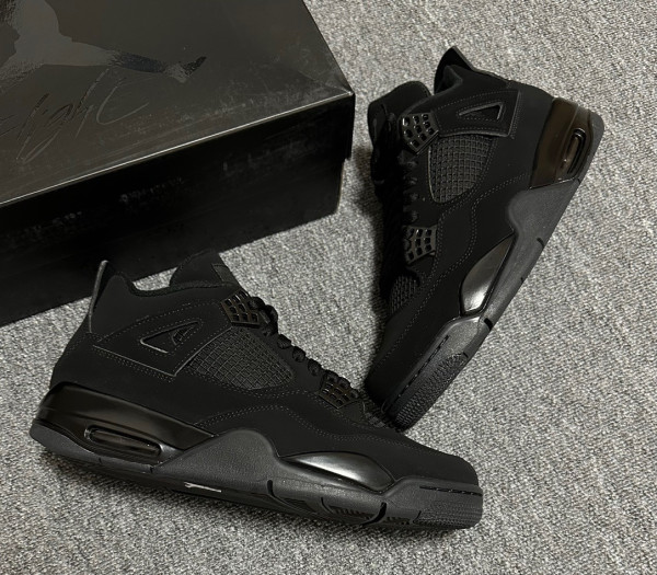 Air Jordan 4 Retro