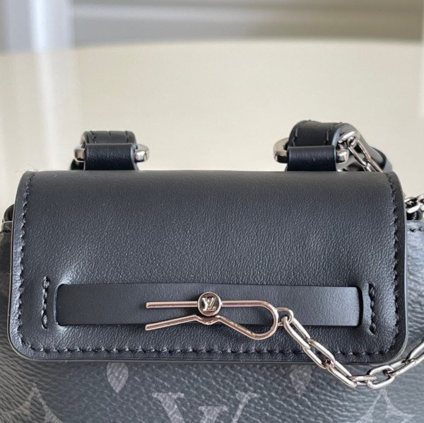 l**is V*t*n mini steamer pouch