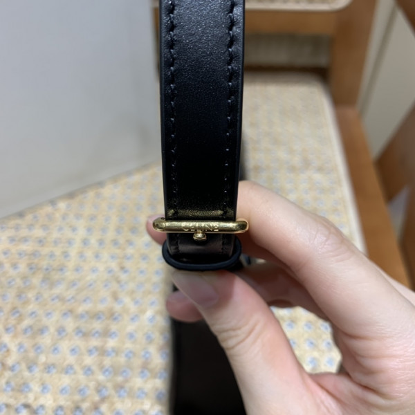 Ce**e shoulder bag cuir triomphe