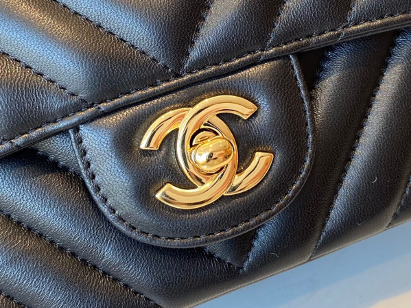 CL FLAP BAG