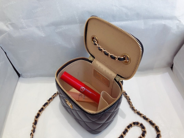CL VANITY CASE