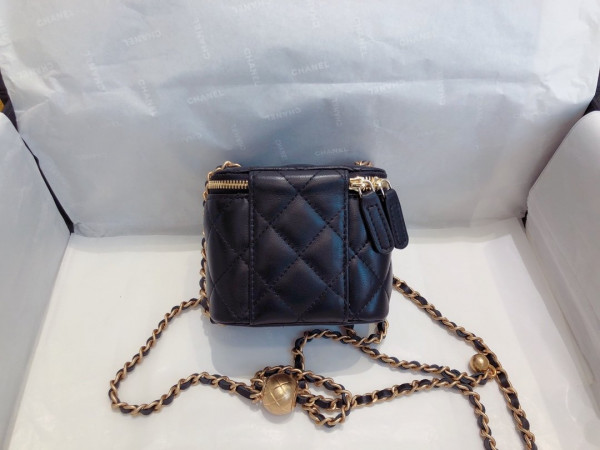 CL VANITY CASE