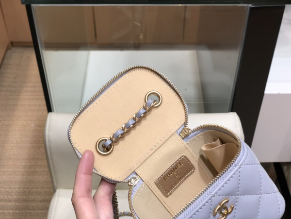 CL VANITY CASE