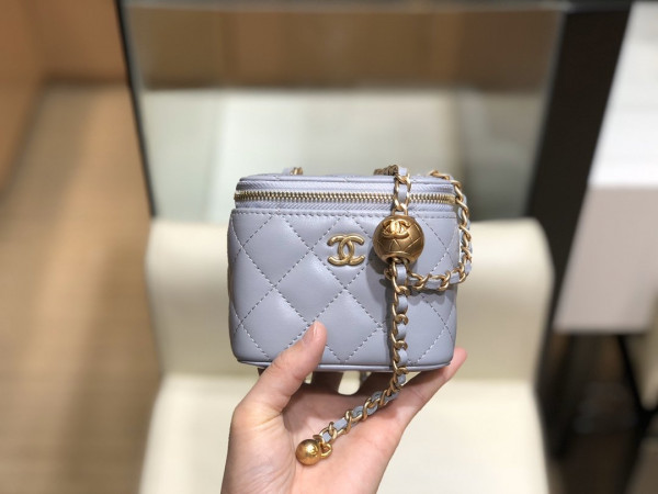 CL VANITY CASE